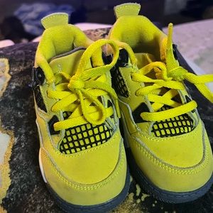 Kids 7c Jordan 4 retro lightning